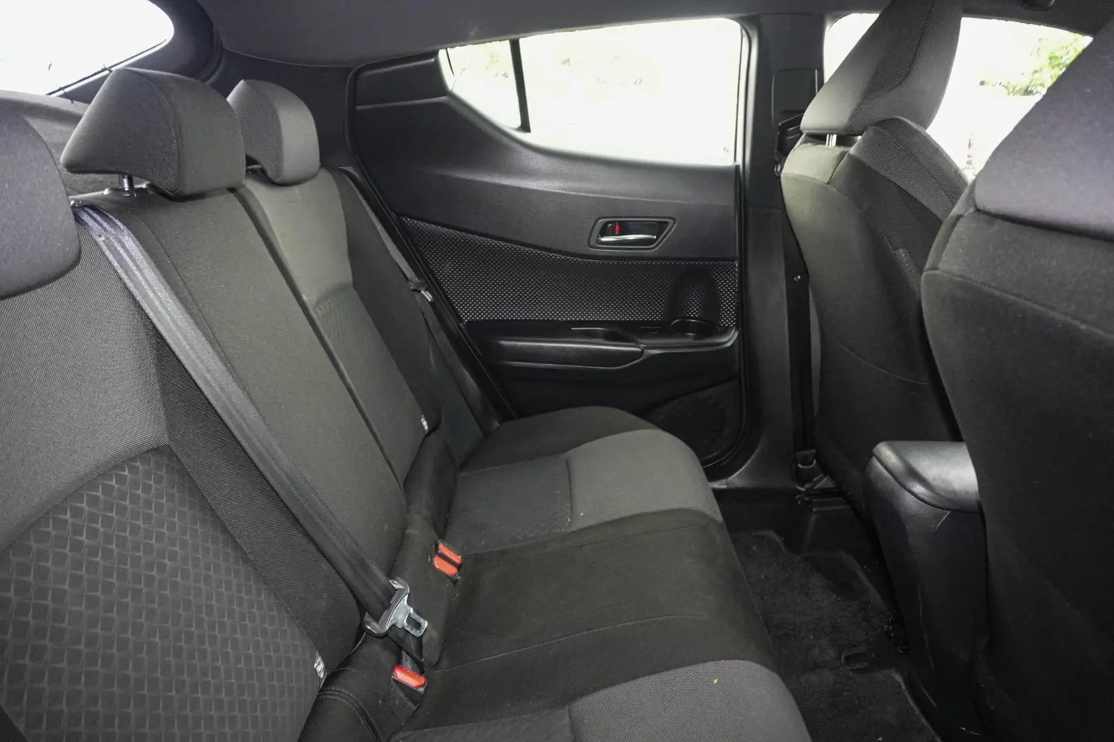 2021 Toyota C-HR Gallery Image 15