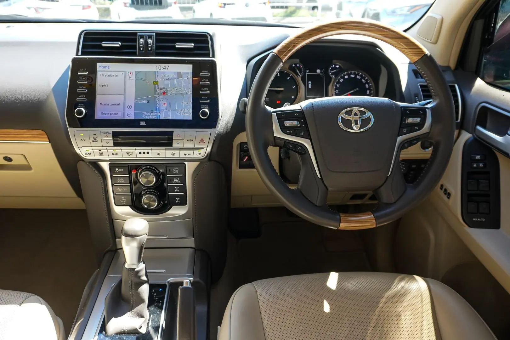 2022 Toyota Landcruiser Prado Gallery Image 9