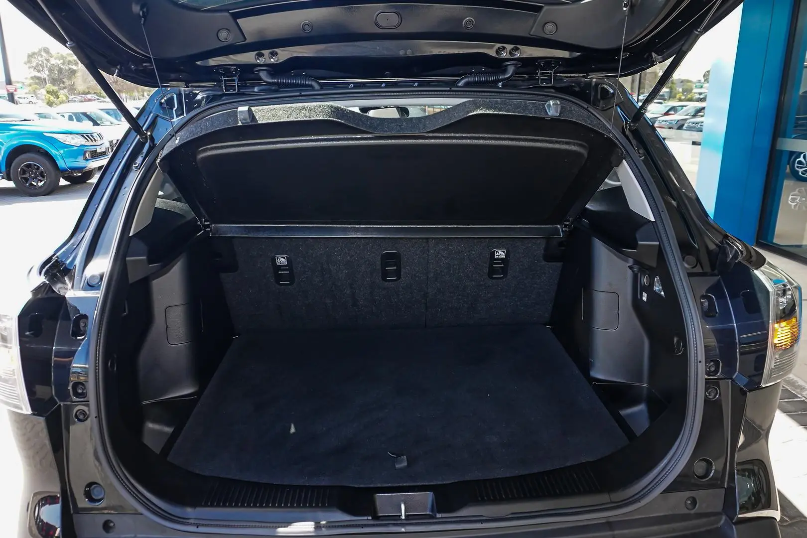 2023 Suzuki S-Cross Gallery Image 11