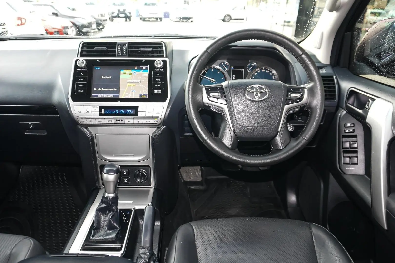 2018 Toyota Landcruiser Prado Gallery Image 9