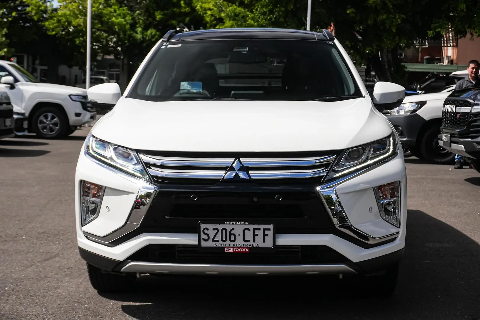 2019 Mitsubishi Eclipse Cross Gallery Image 5