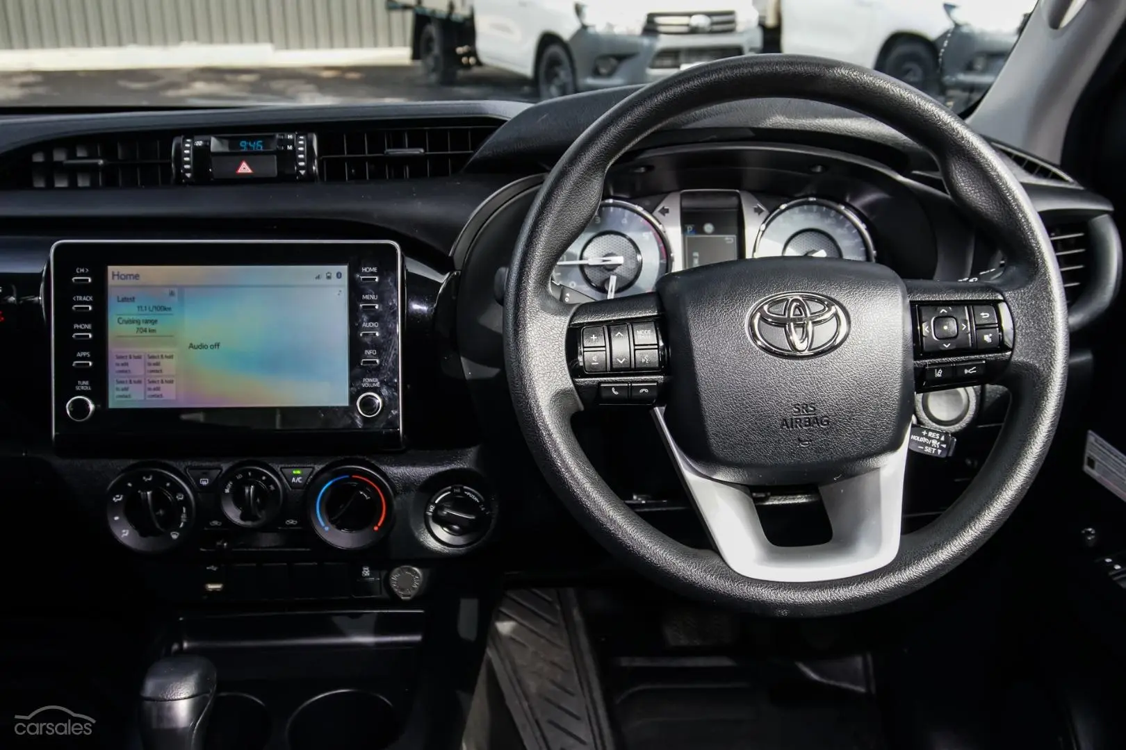 2021 Toyota Hilux Image 8