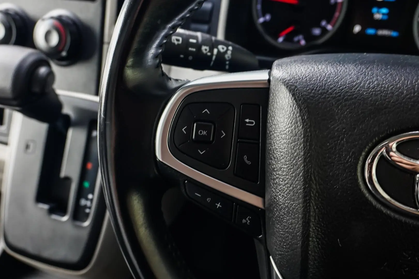 2020 Toyota Hiace Gallery Image 24
