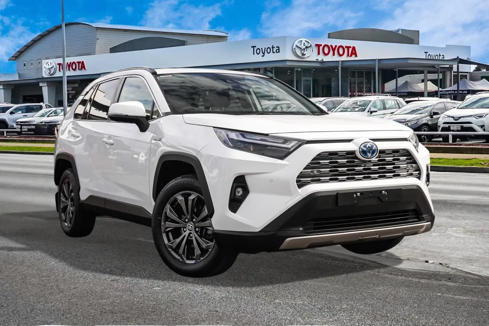 2021 Toyota RAV4 Gallery Image 1