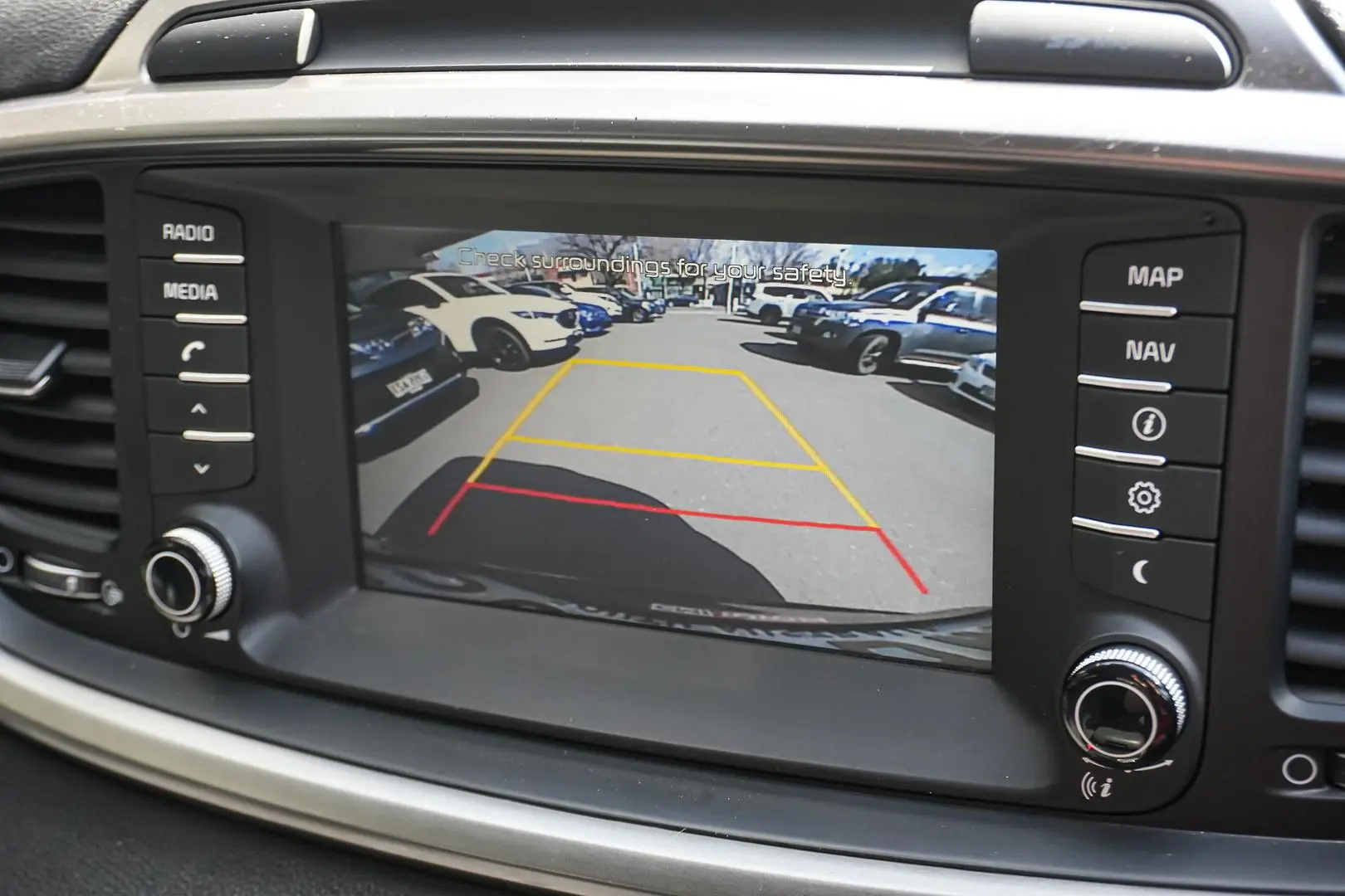 2016 Kia Sorento Gallery Image 21