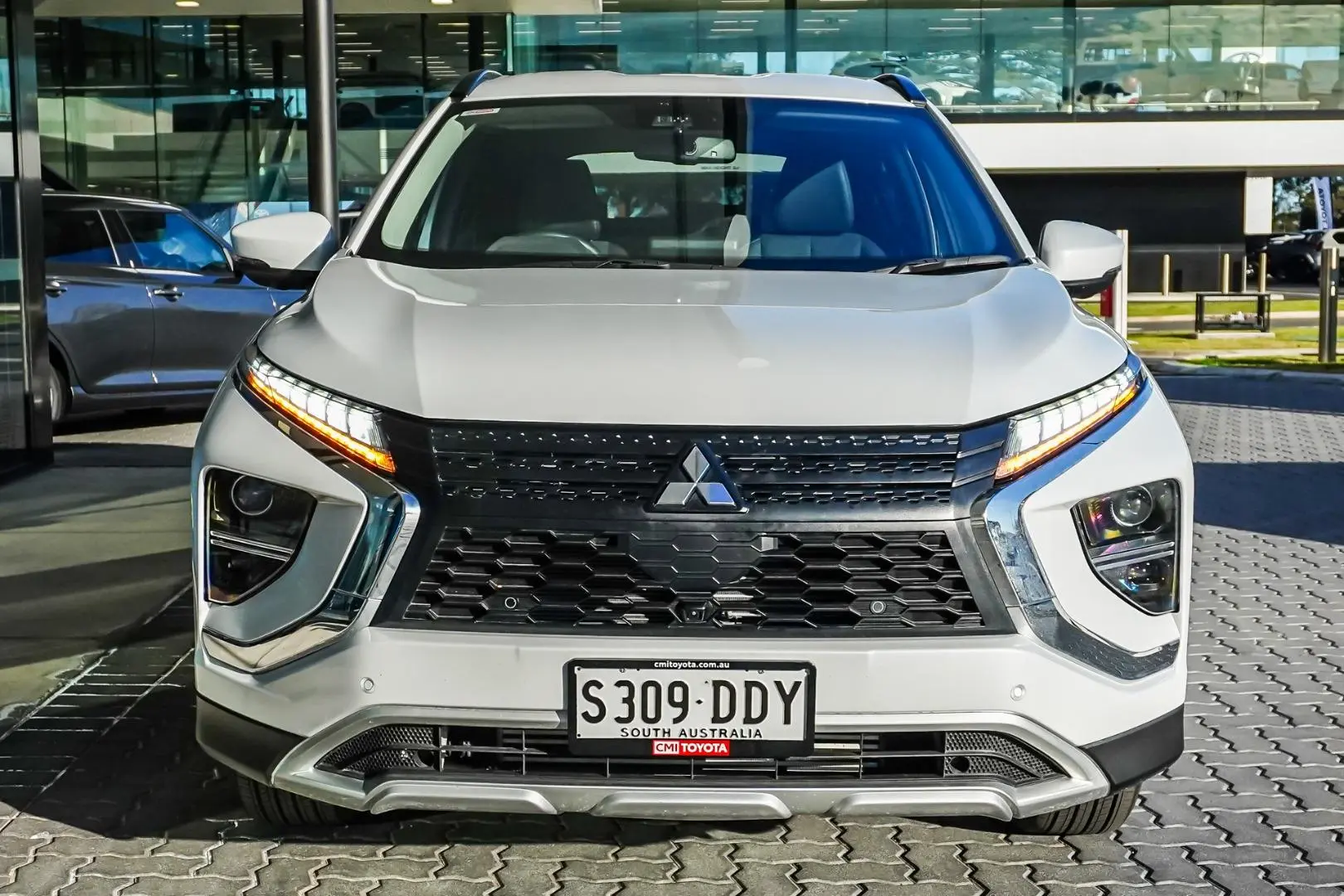 2024 Mitsubishi Eclipse Cross Gallery Image 5