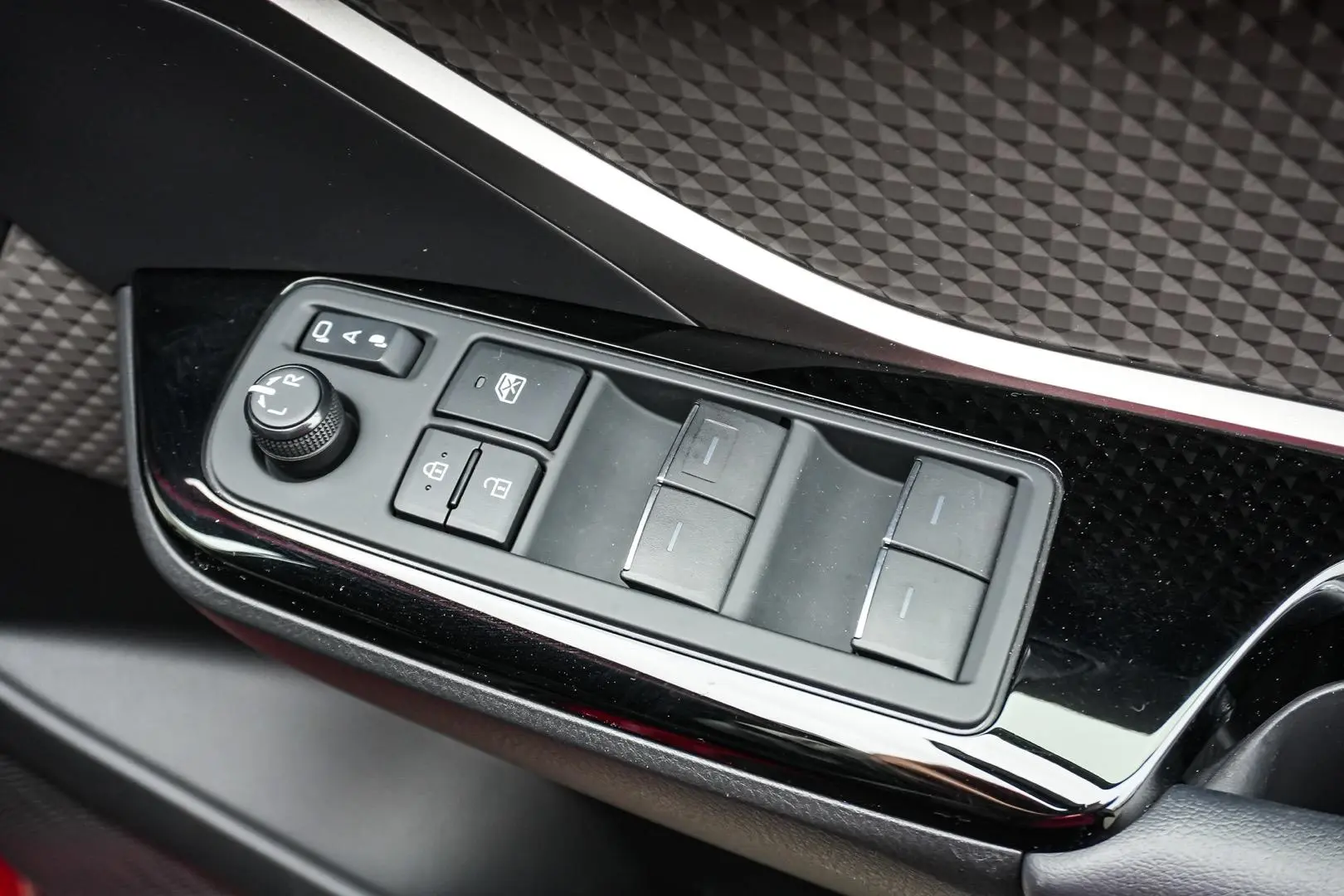 2021 Toyota C-HR Gallery Image 20