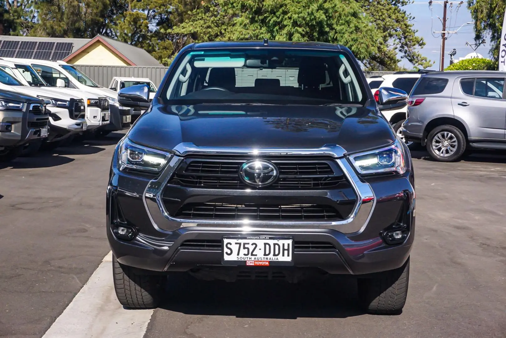 2021 Toyota Hilux Gallery Image 4