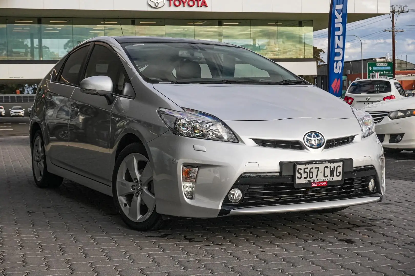 2014 Toyota Prius Gallery Image 2