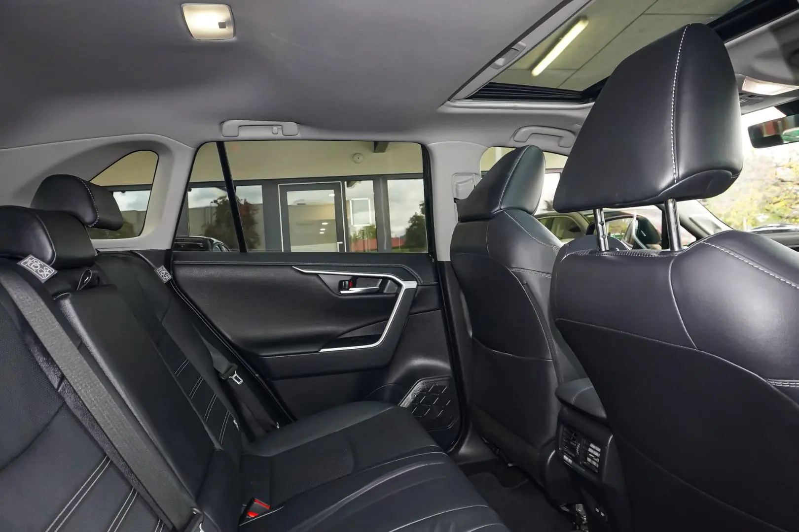 2024 Toyota RAV4 Gallery Image 8
