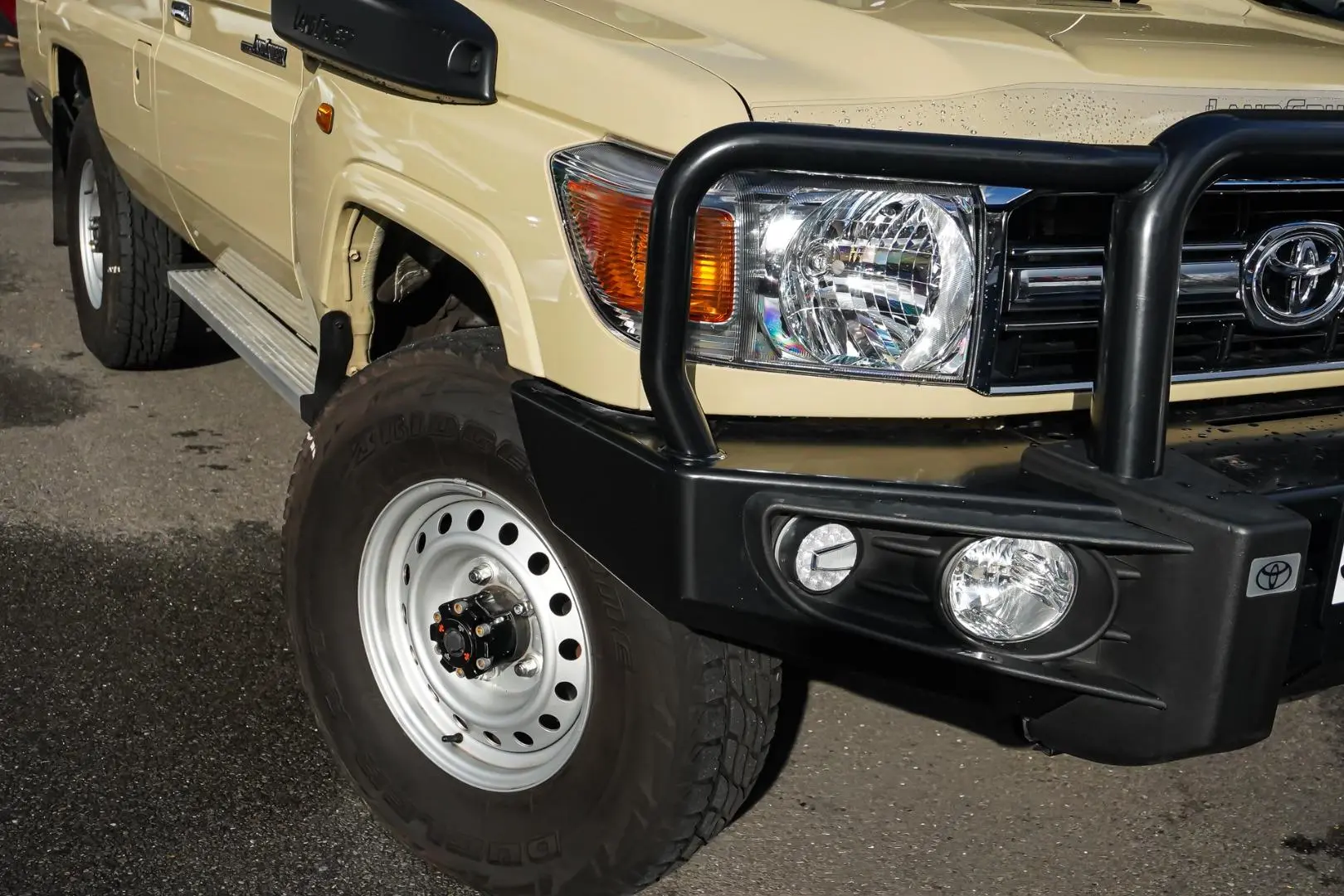 2021 Toyota Landcruiser Gallery Image 11