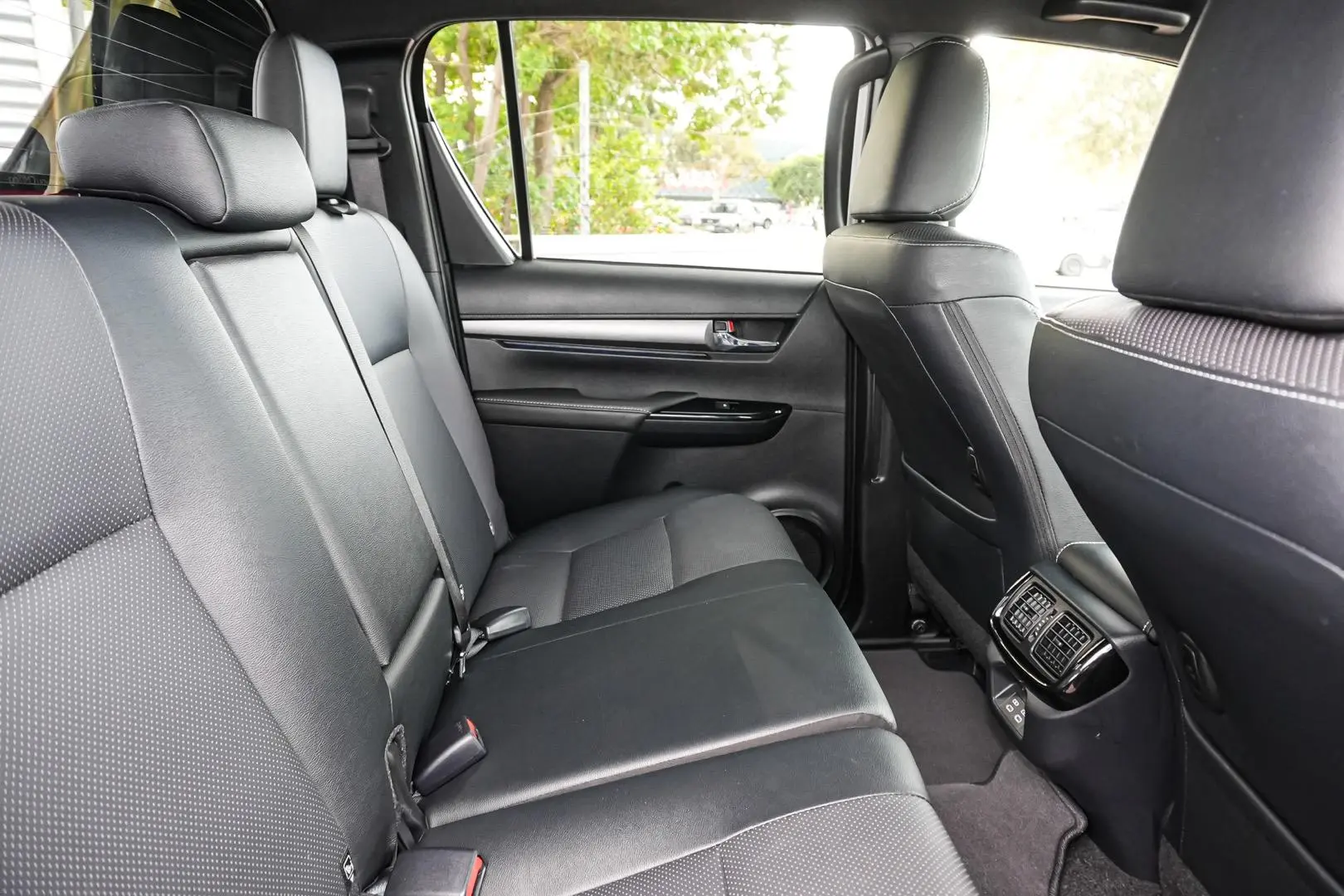 2024 Toyota Hilux Gallery Image 9