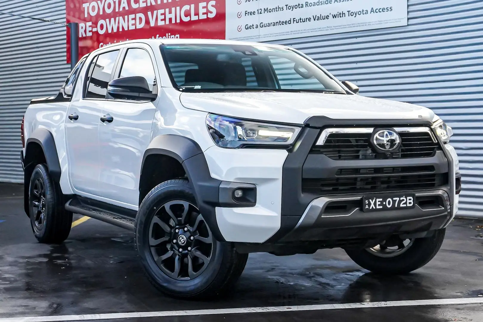 2024 Toyota Hilux Gallery Image 2