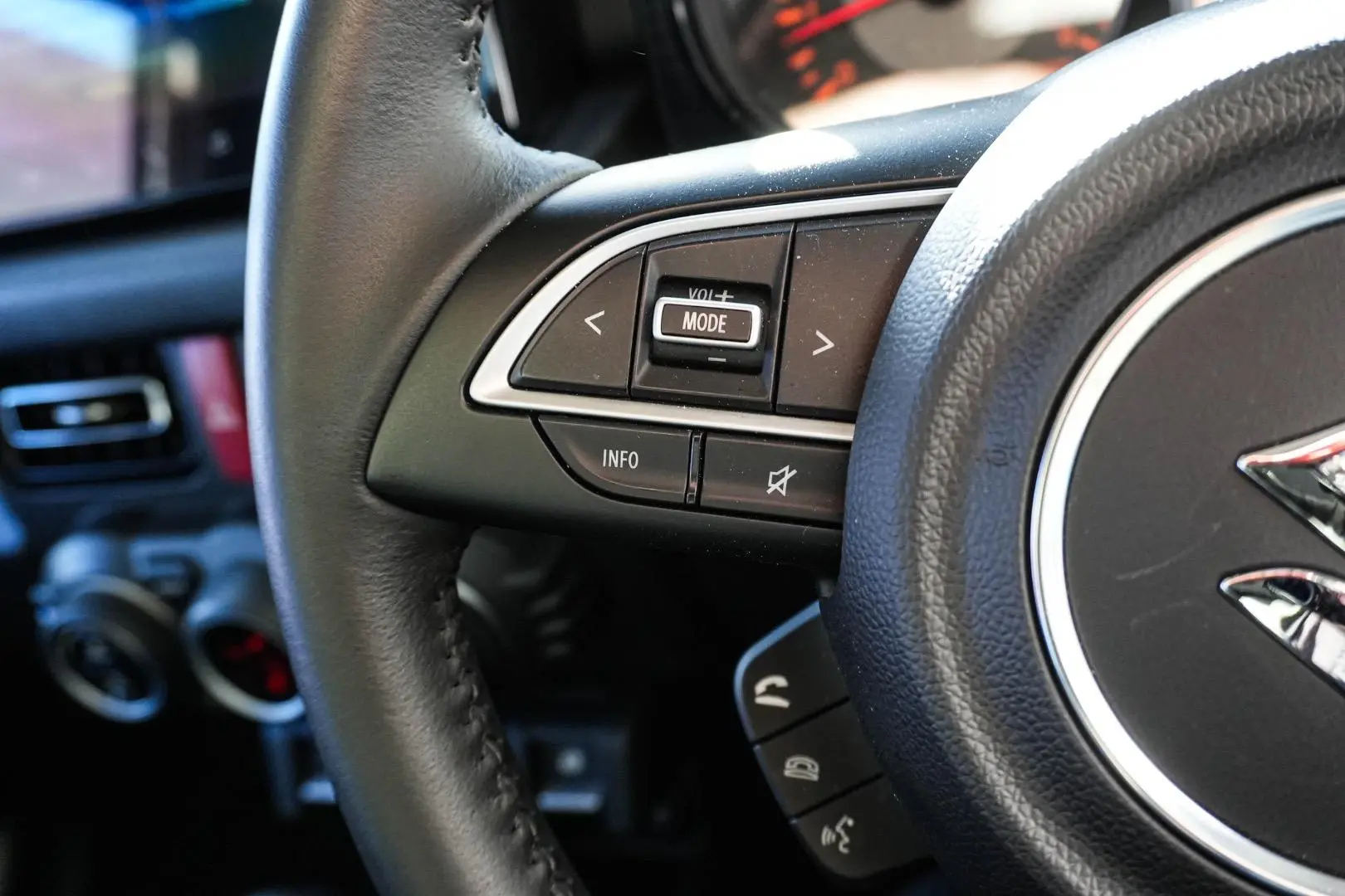 2024 Suzuki Jimny Gallery Image 17