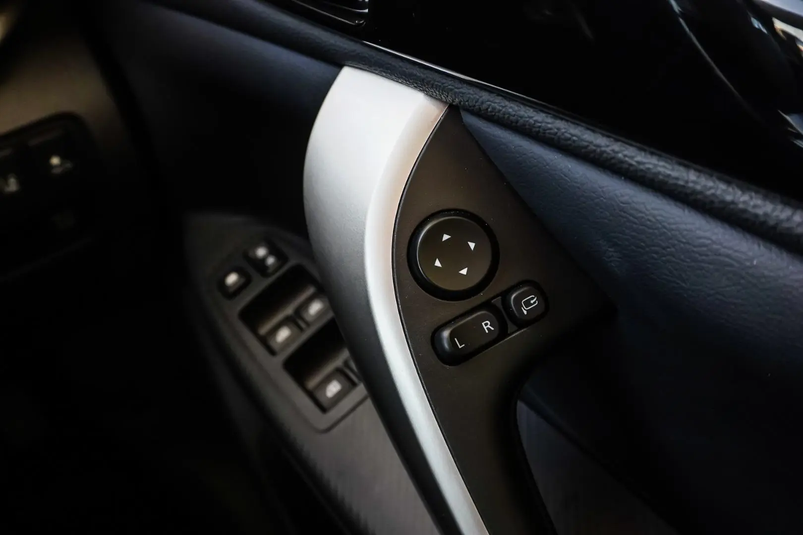 2024 Mitsubishi Eclipse Cross Gallery Image 21