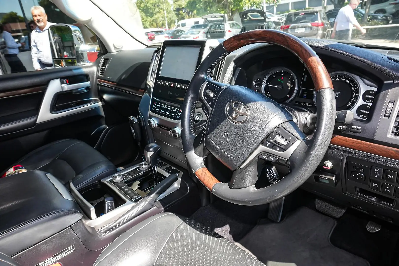 2017 Toyota Landcruiser Gallery Image 6