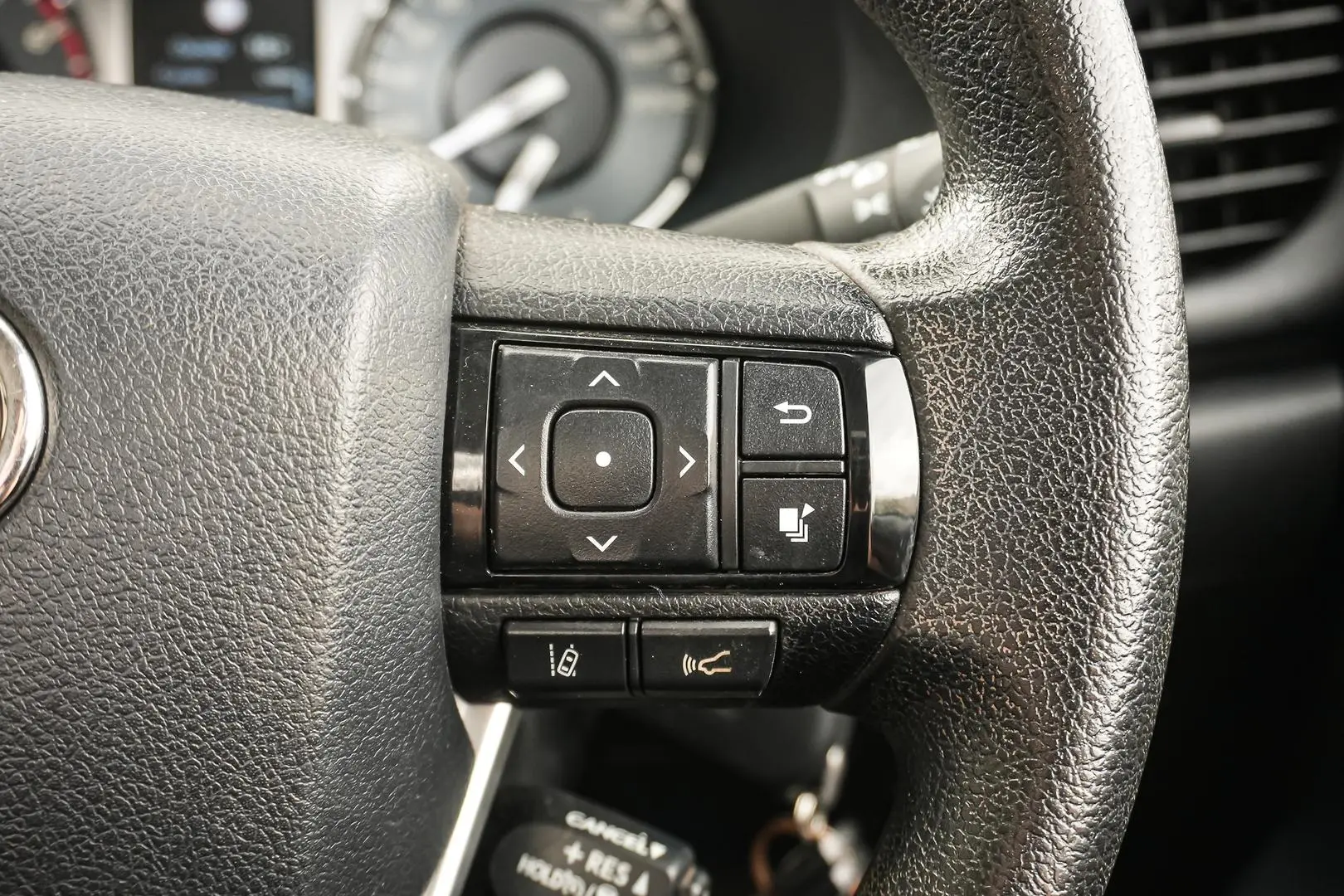 2022 Toyota Hilux Gallery Image 19