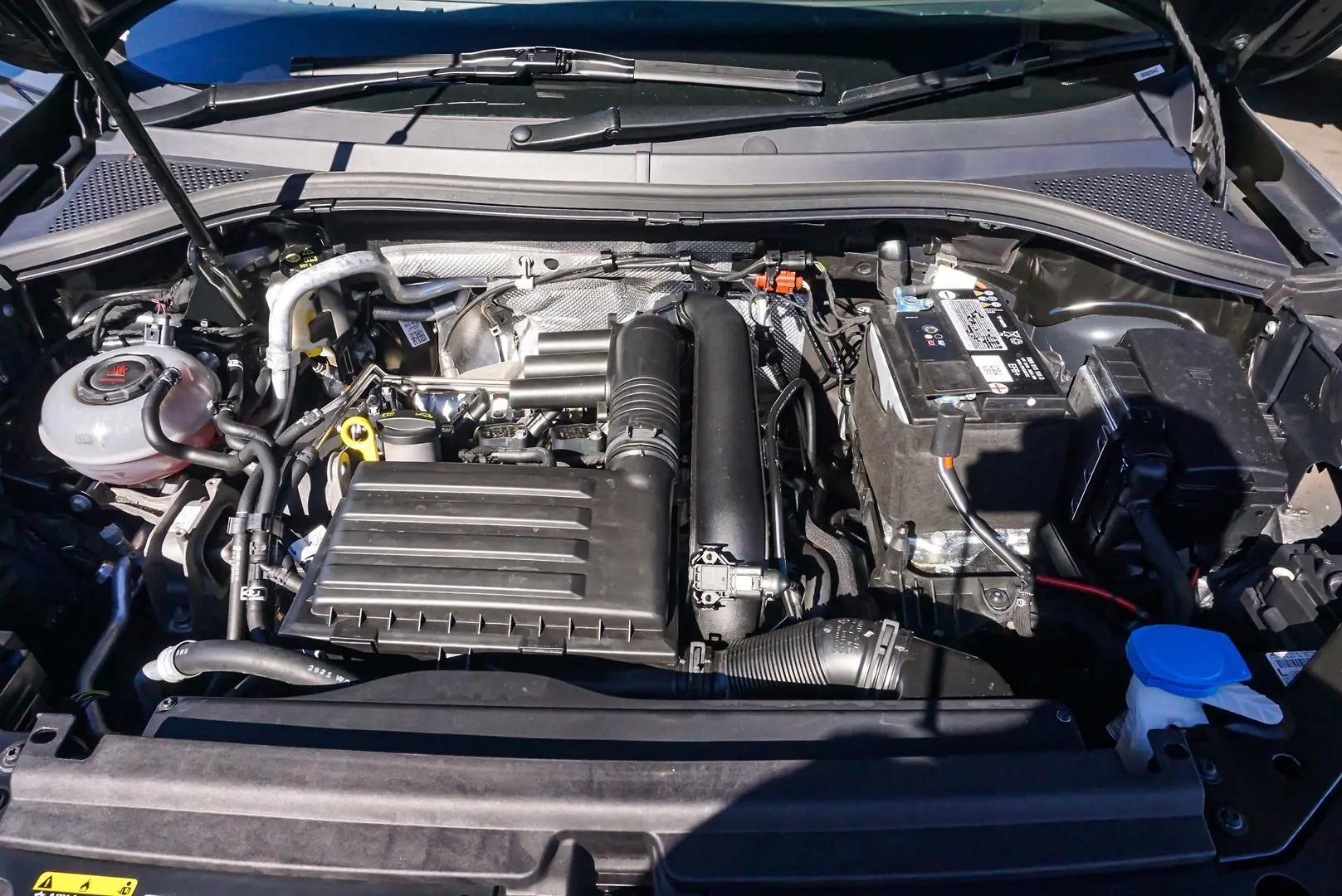 2022 Volkswagen Tiguan Gallery Image 22