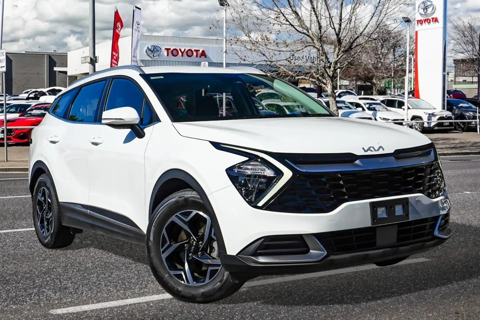 2024 Kia Sportage Gallery Image 1