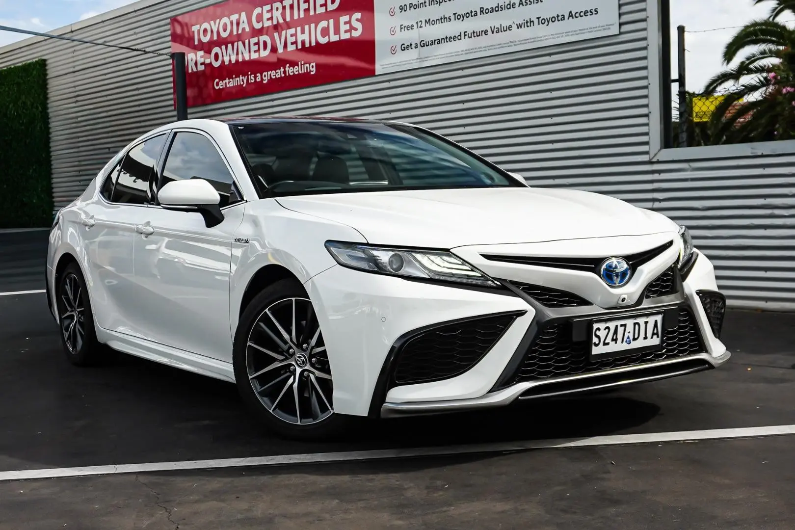 2024 Toyota Camry Gallery Image 2