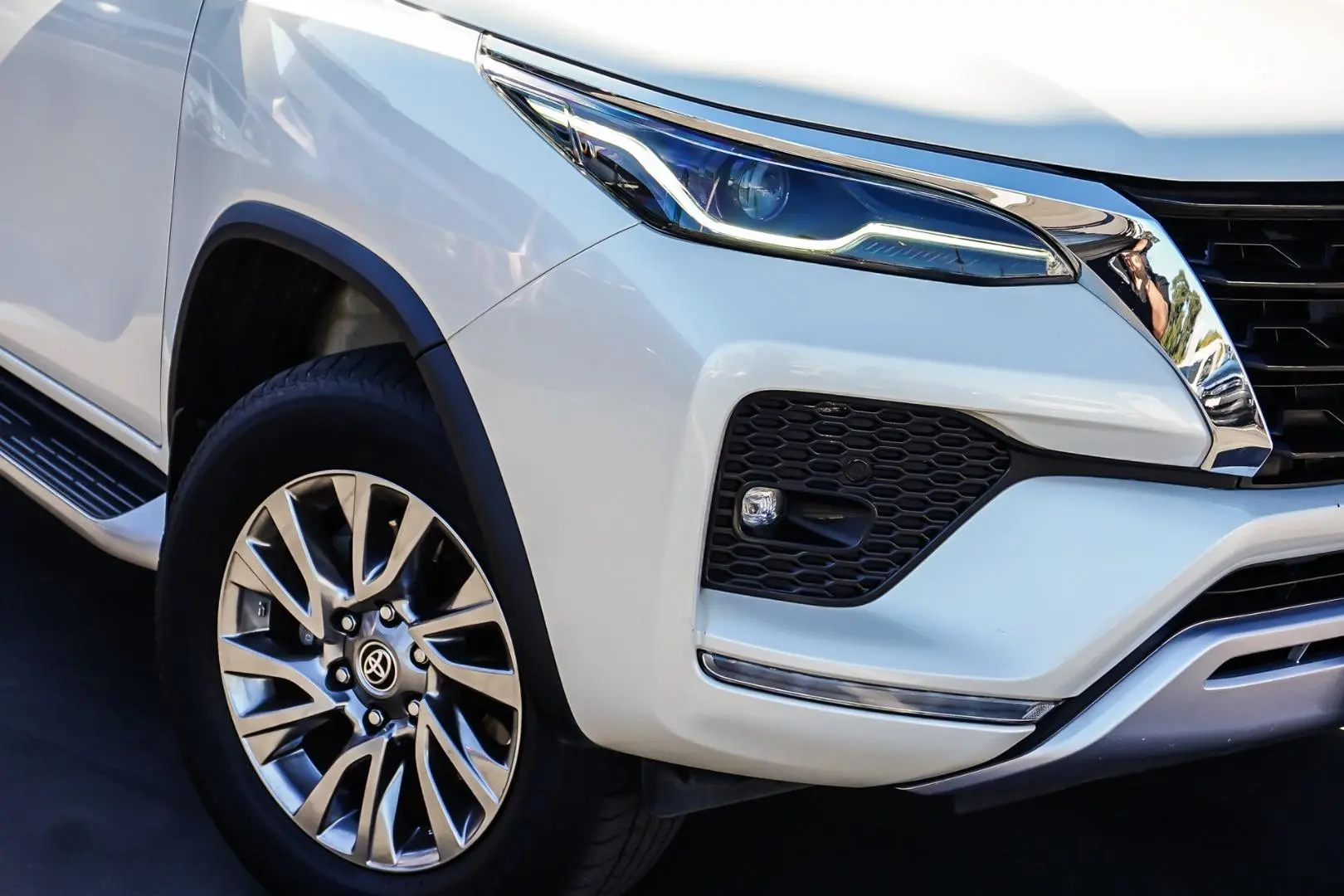 2021 Toyota Fortuner Gallery Image 11
