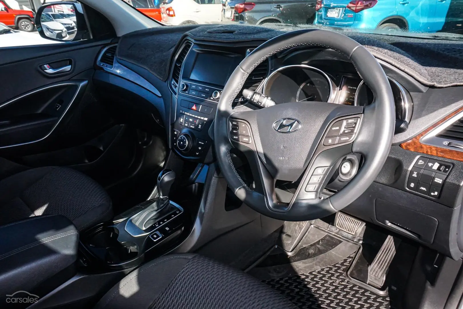 2018 Hyundai Santa Fe Image 6