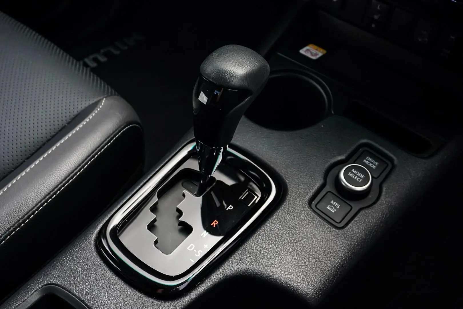 2024 Toyota Hilux Gallery Image 19