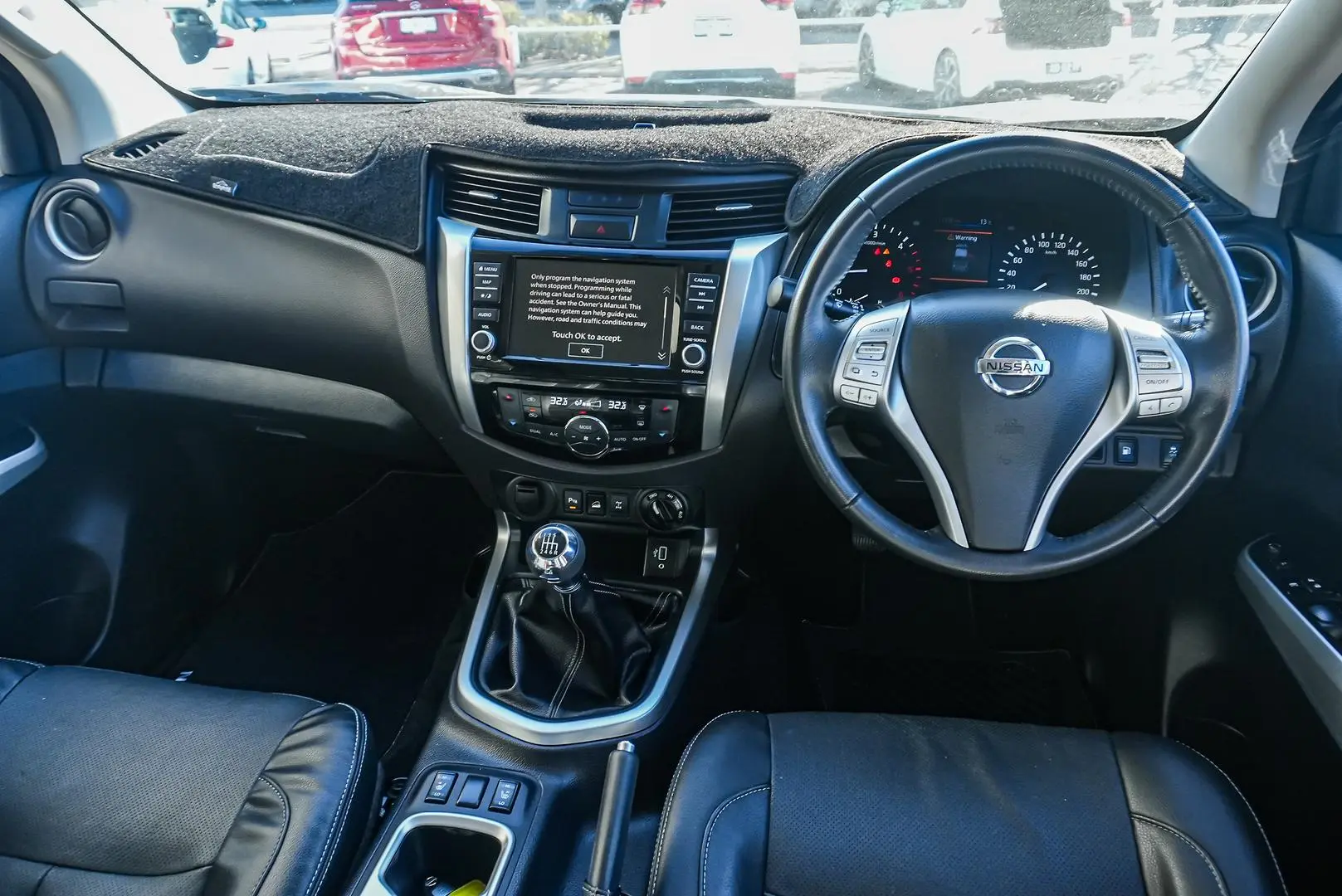 2019 Nissan Navara Gallery Image 9