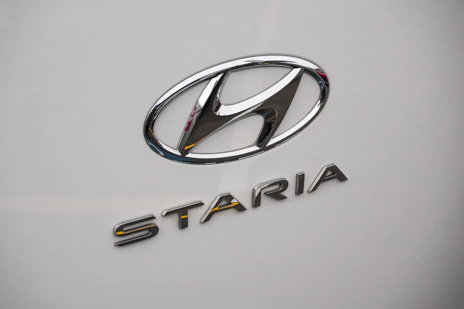 2022 Hyundai STARIA LOAD Gallery Image 15