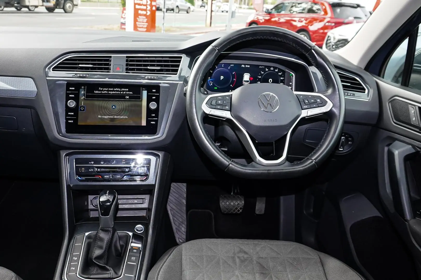 2023 Volkswagen Tiguan Gallery Image 9