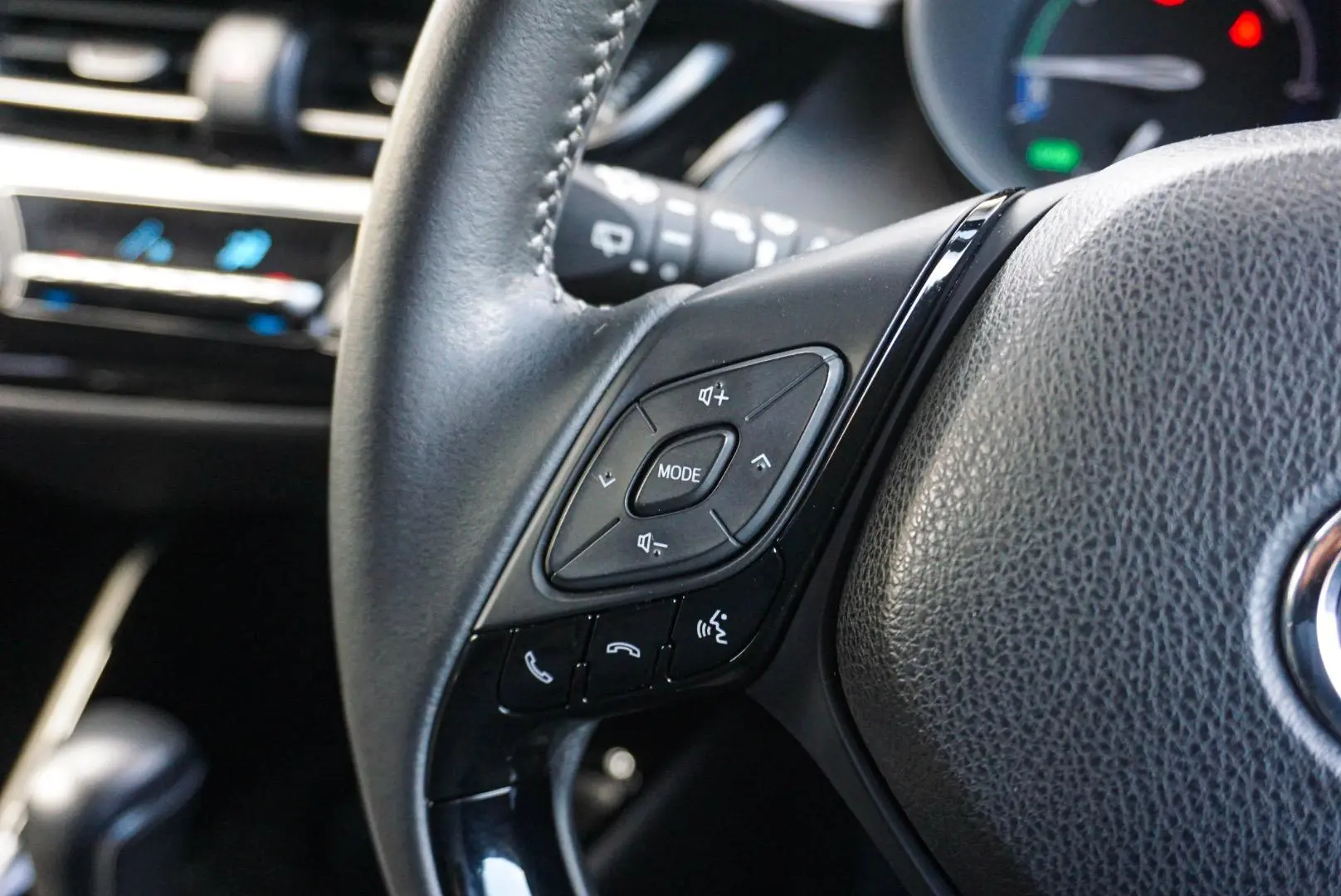 2021 Toyota C-HR Gallery Image 20