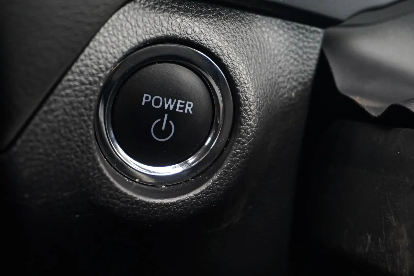 2025 Toyota RAV4 Gallery Image 25