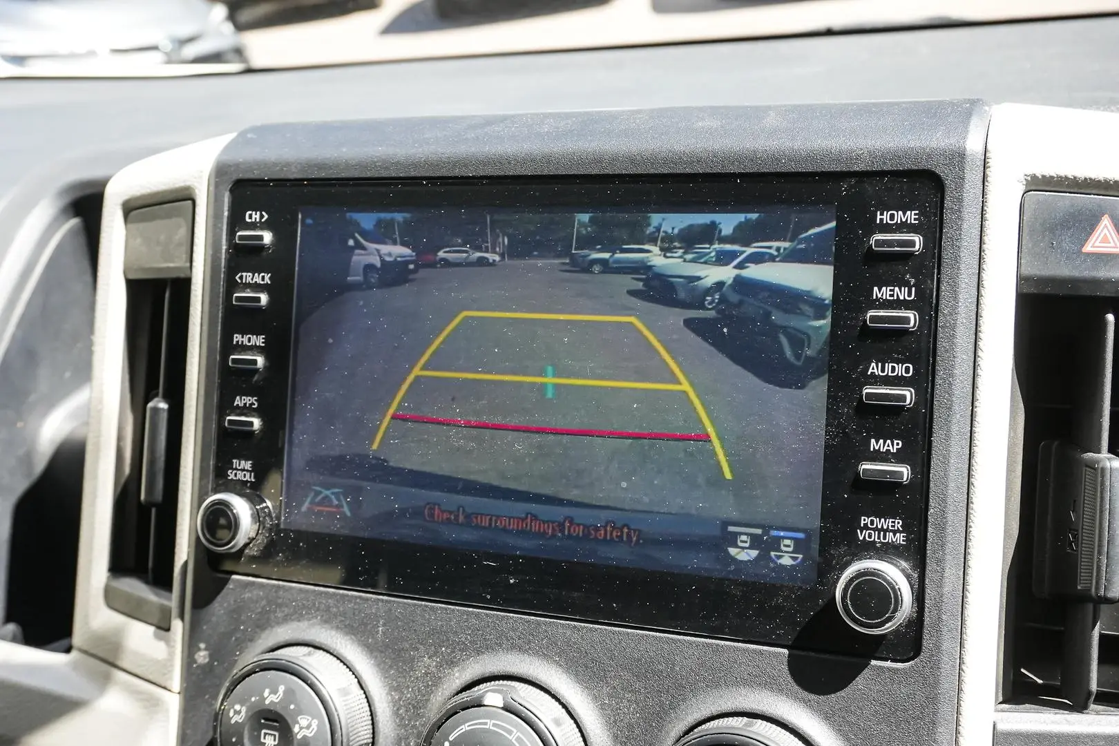 2020 Toyota Hiace Gallery Image 22