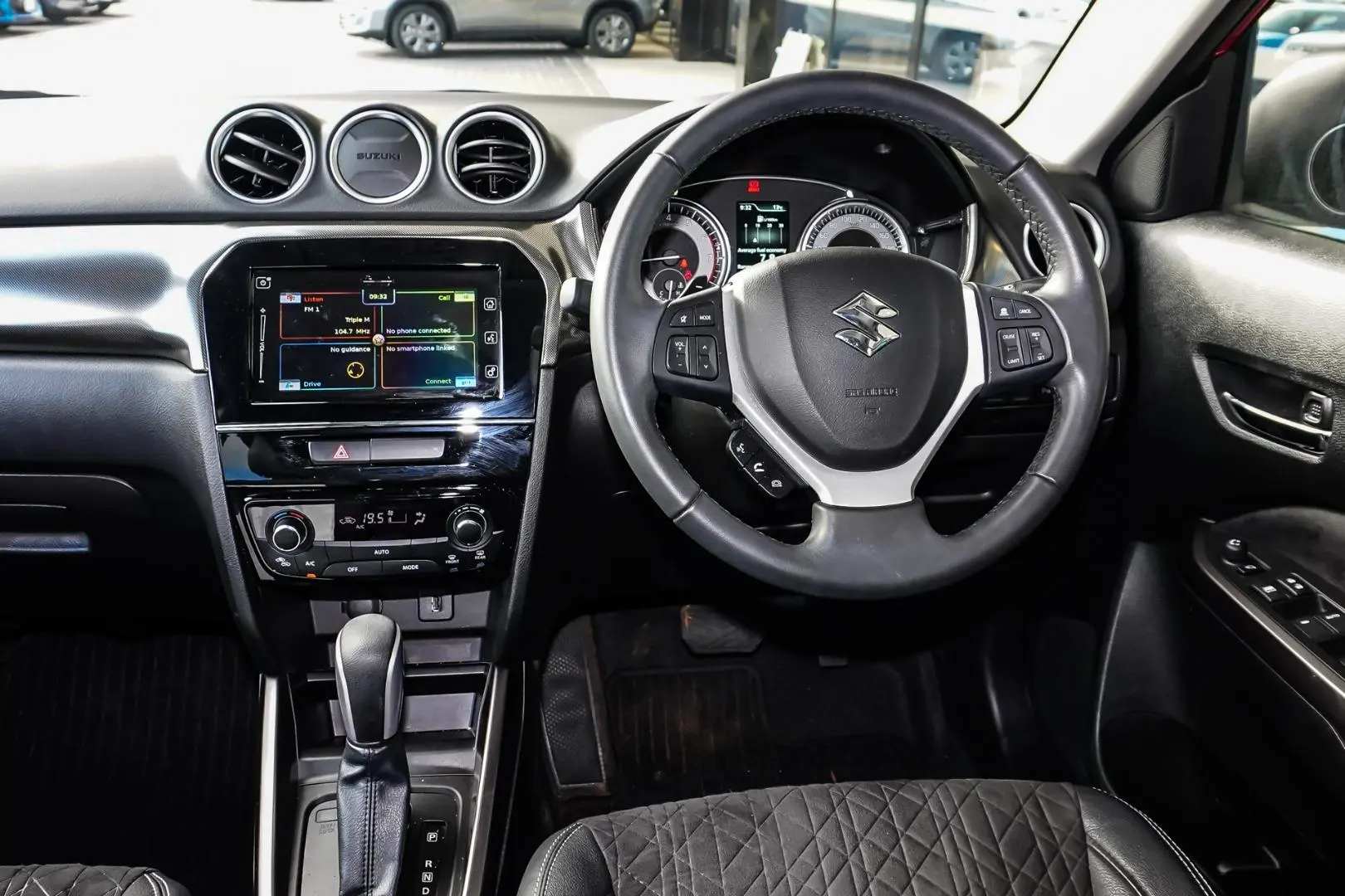 2023 Suzuki Vitara Gallery Image 9