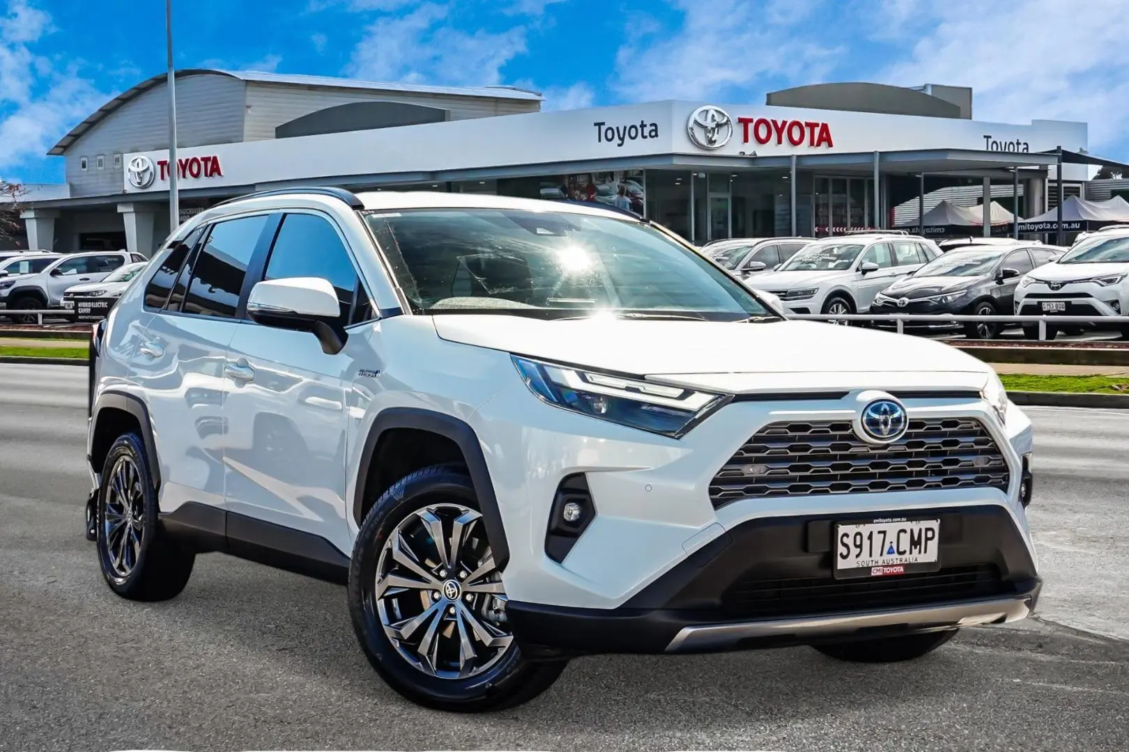 2021 Toyota RAV4 Gallery Image 1