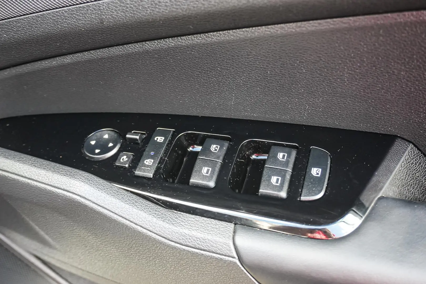 2023 Kia Sportage Gallery Image 18