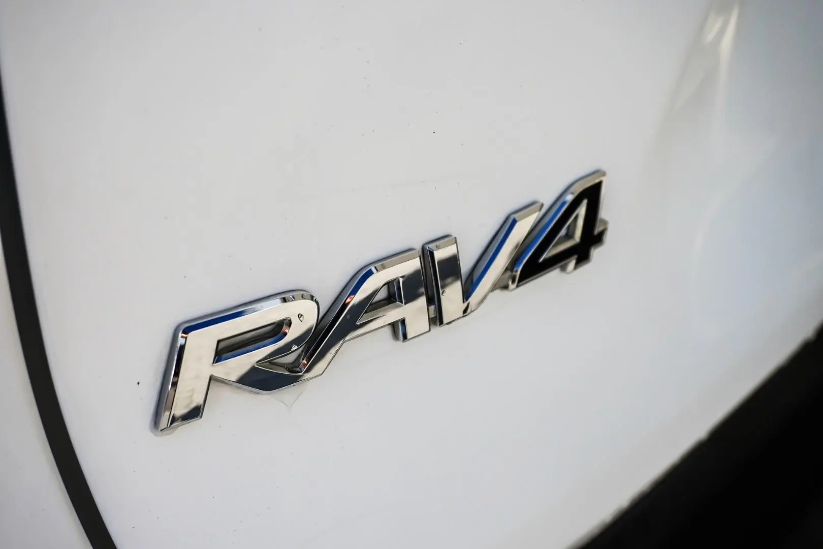 2022 Toyota RAV4 Gallery Image 16