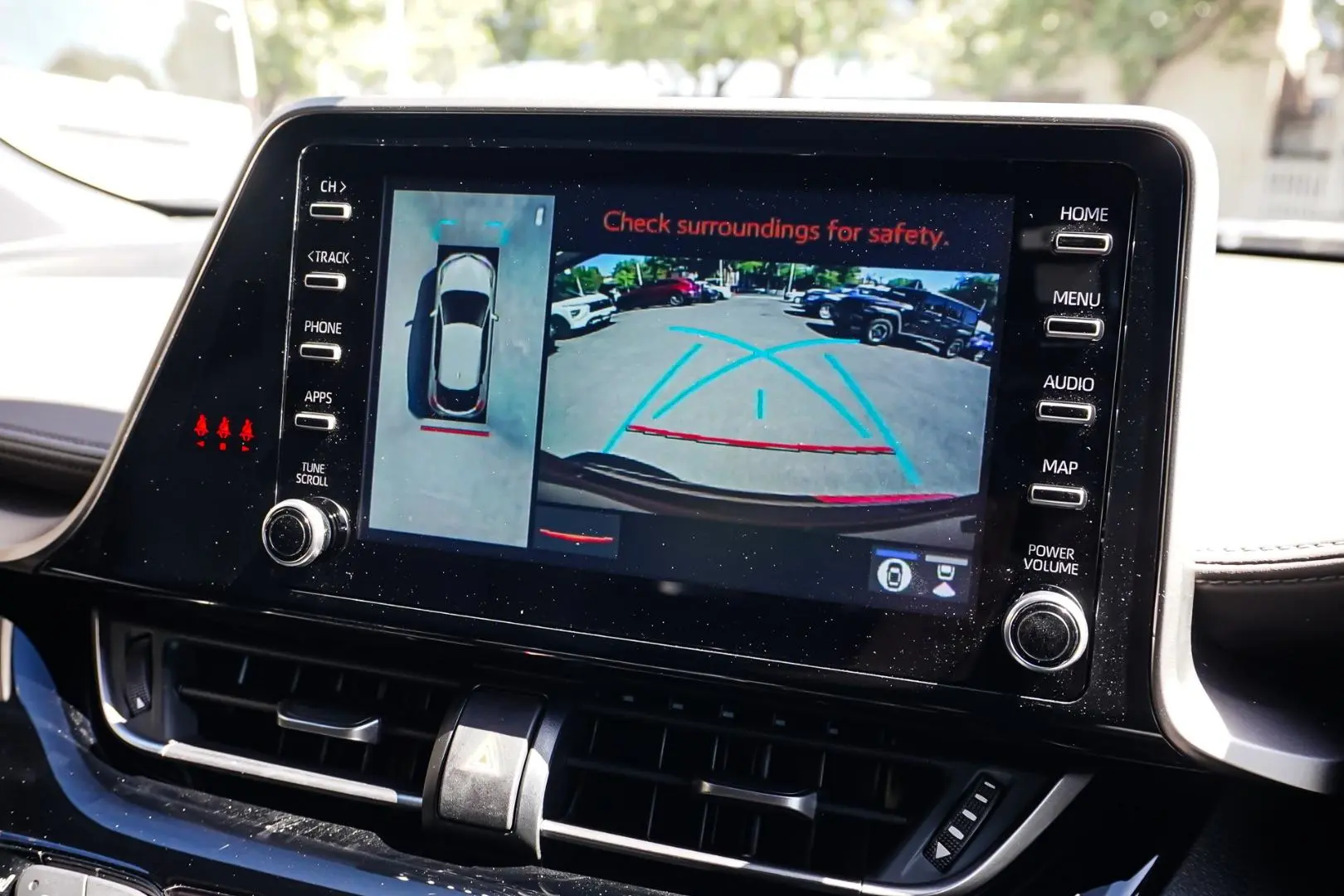 2023 Toyota C-HR Gallery Image 25