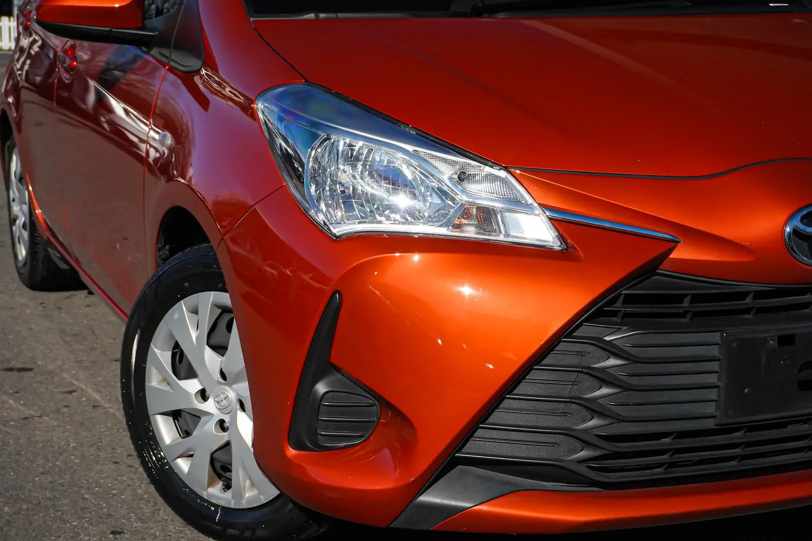 2018 Toyota Yaris Gallery Image 12