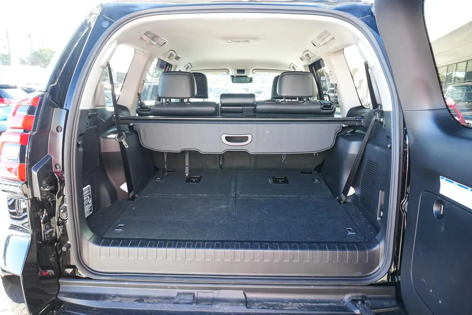 2023 Toyota Landcruiser Prado Gallery Image 11