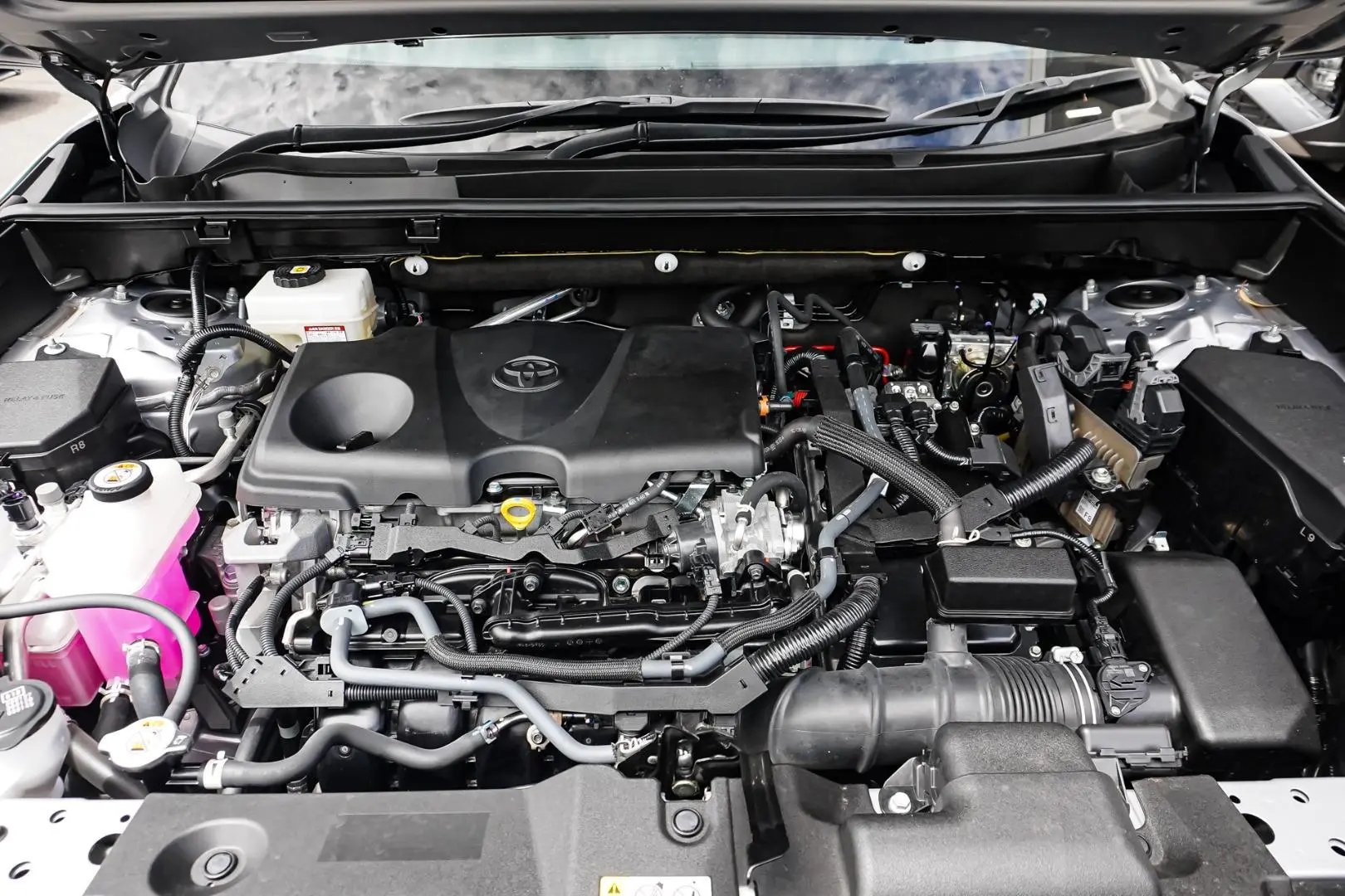 2022 Toyota RAV4 Gallery Image 25