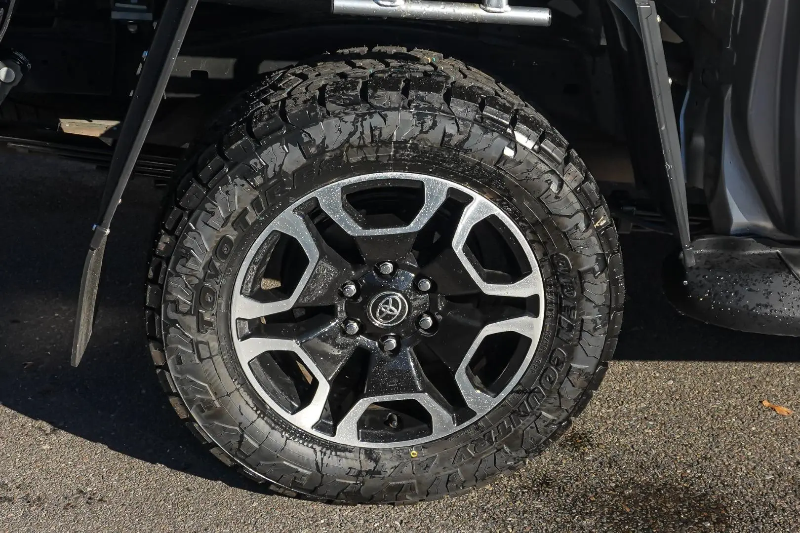 2023 Toyota Hilux Gallery Image 14