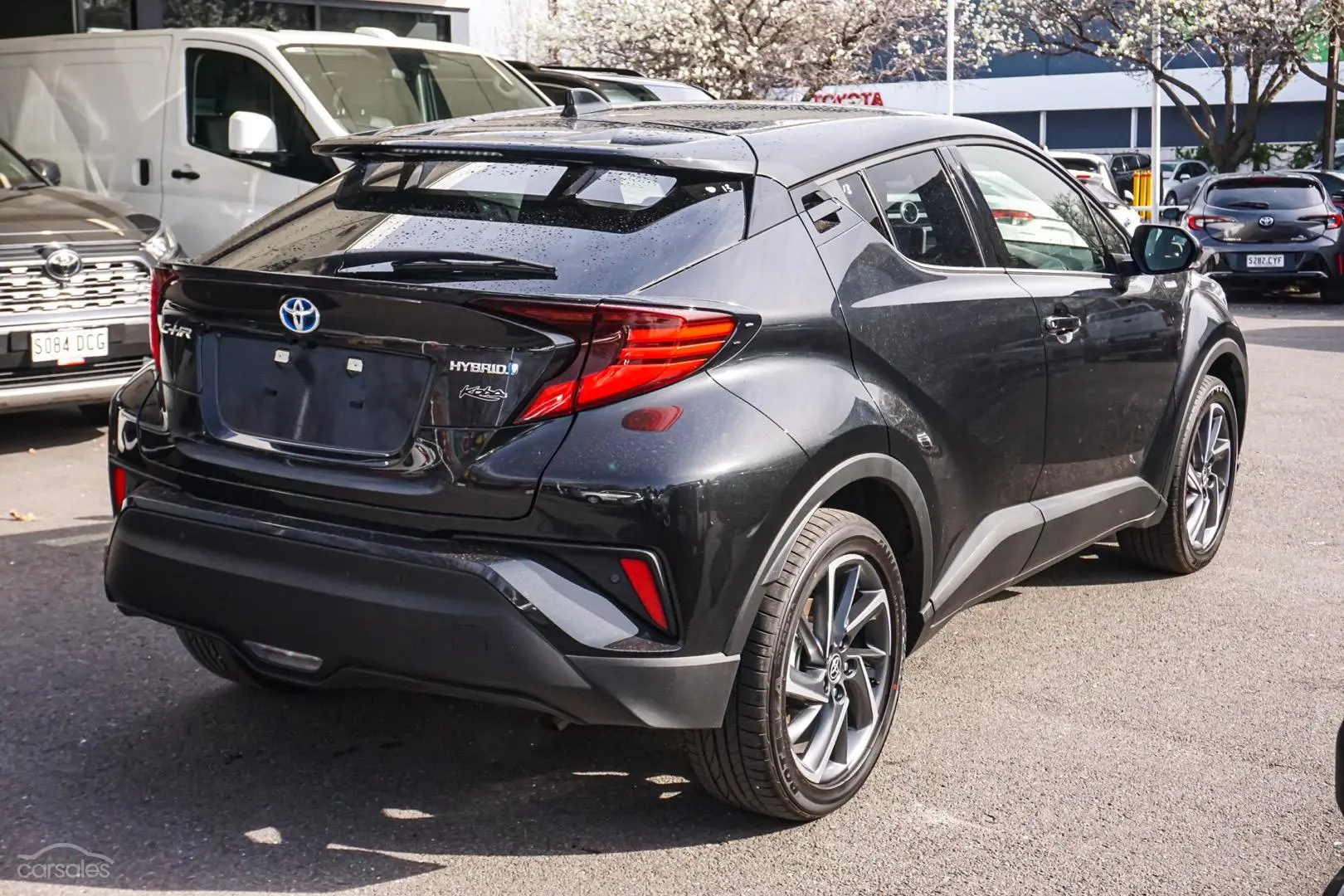 2023 Toyota C-HR Image 3