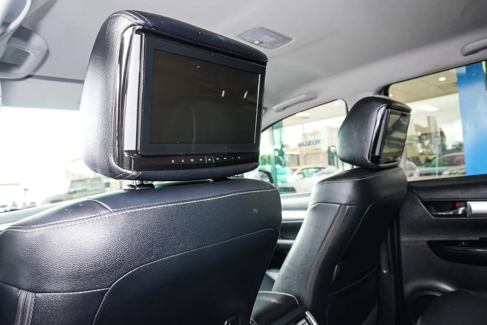 2018 Toyota Hilux Gallery Image 19