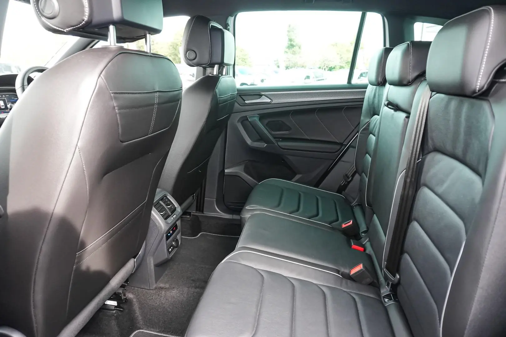2024 Volkswagen Tiguan Gallery Image 13