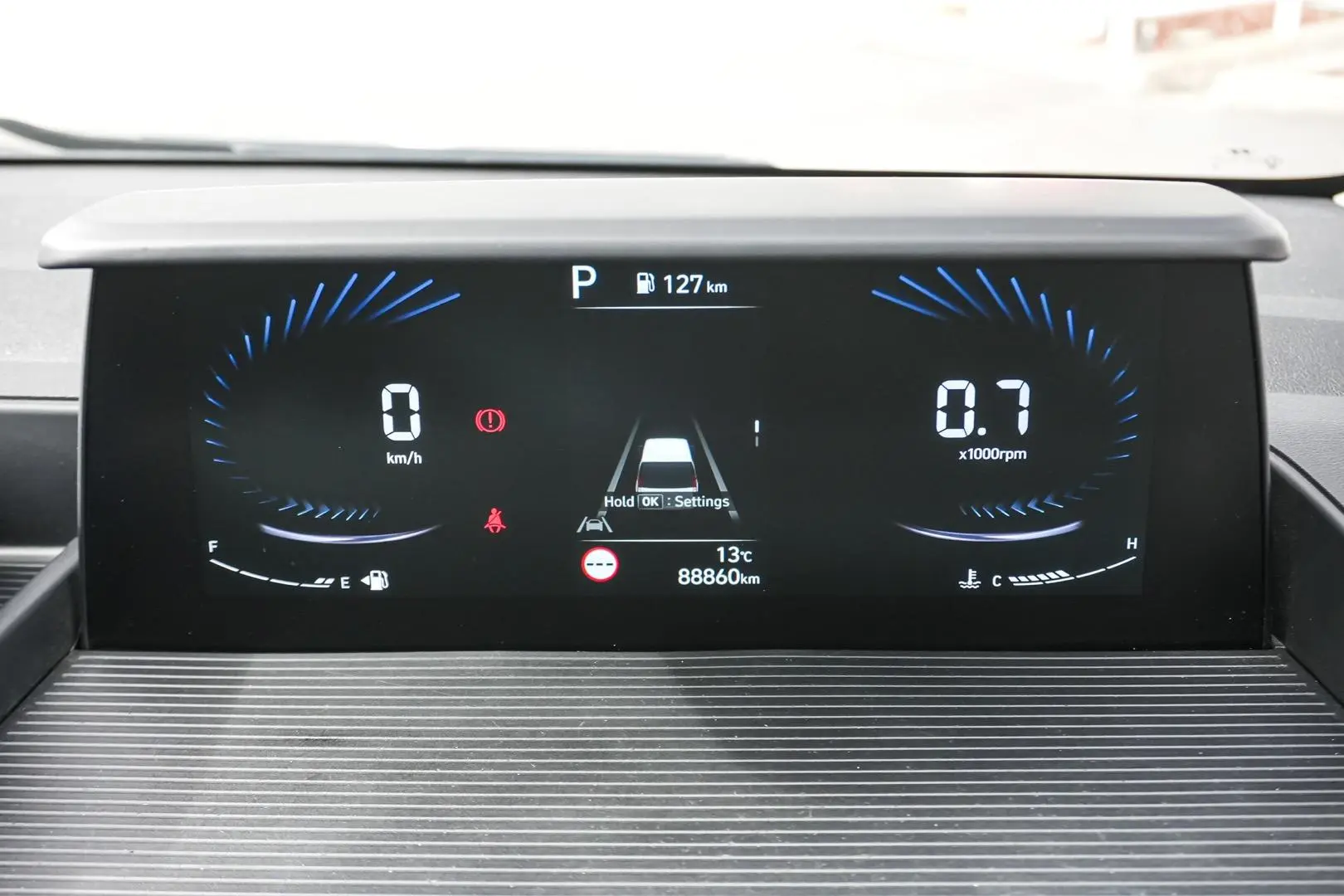 2022 Hyundai STARIA LOAD Gallery Image 16