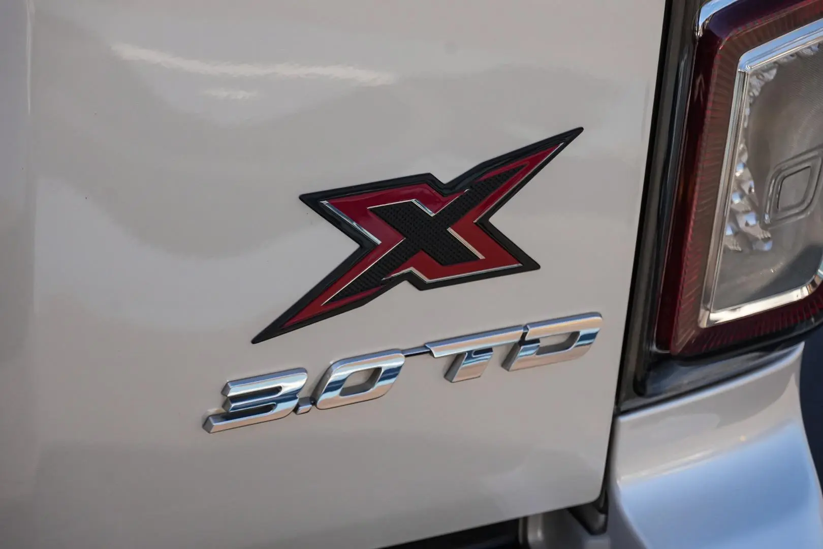 2020 Isuzu D-MAX Gallery Image 15