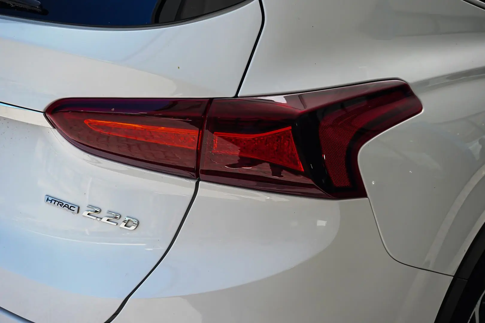2019 Hyundai Santa Fe Gallery Image 15