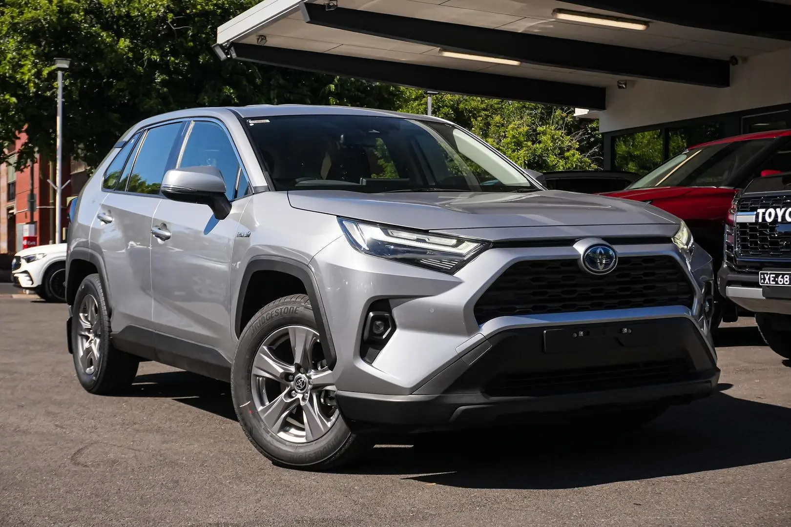 2022 Toyota RAV4 Gallery Image 2