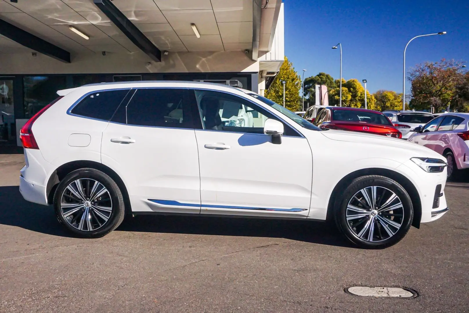 2023 Volvo XC60 Gallery Image 4